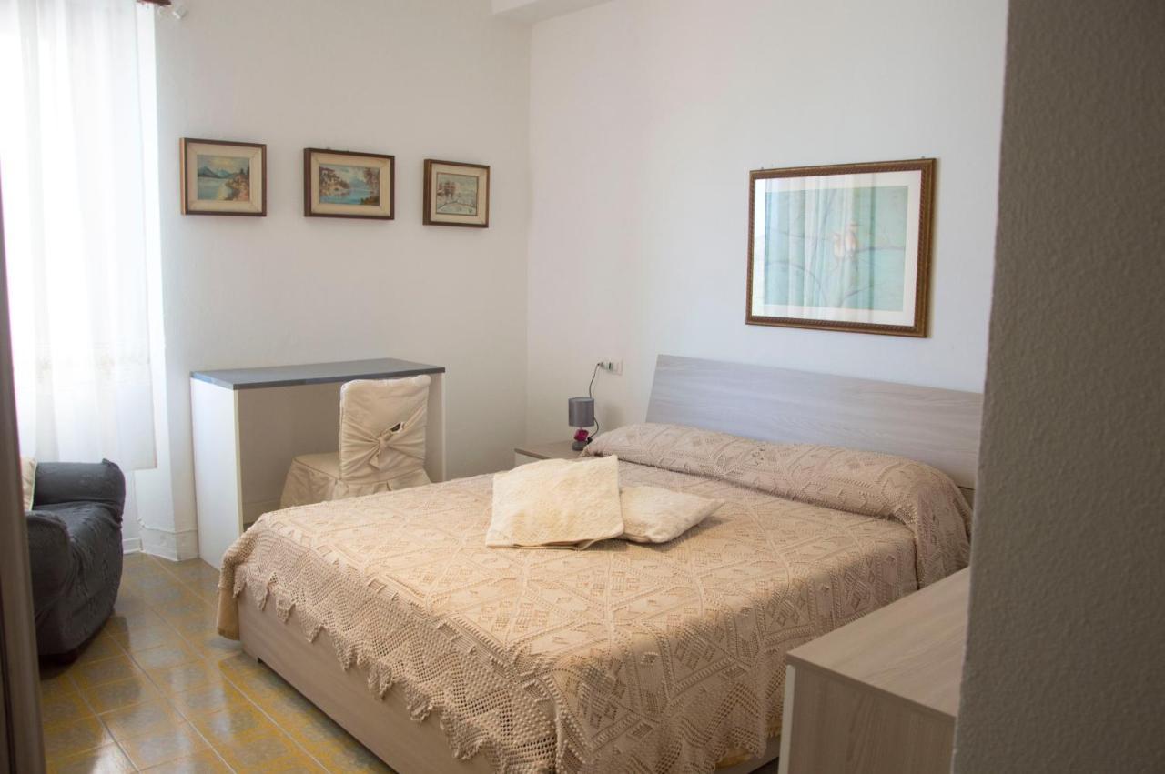 Bed and Breakfast Occhj A Mari à Santa Teresa Gallura Extérieur photo